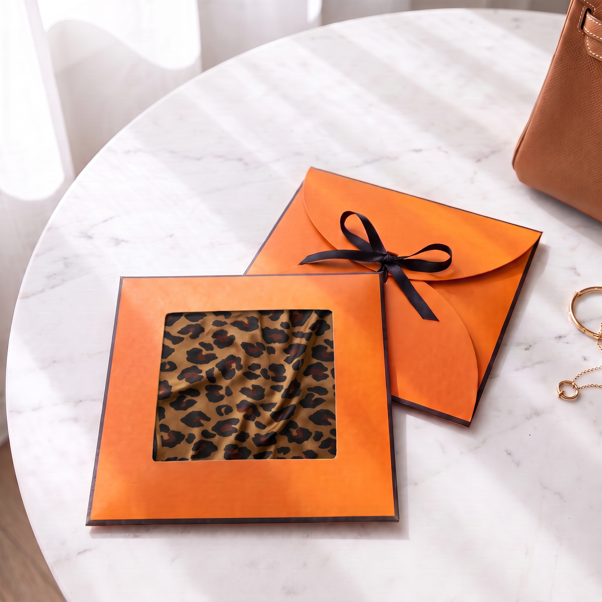 Gift packaging presented in its gift box