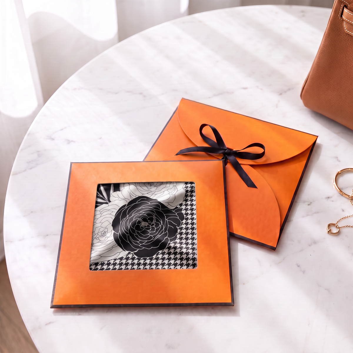 Gift packaging presented in its gift box