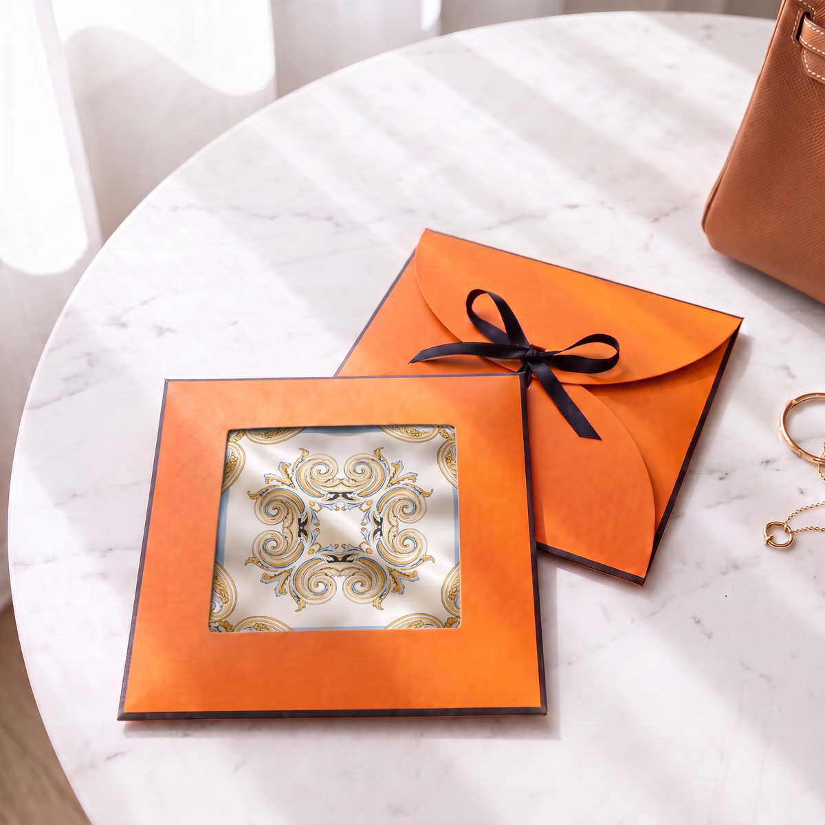 Gift packaging presented in its gift box