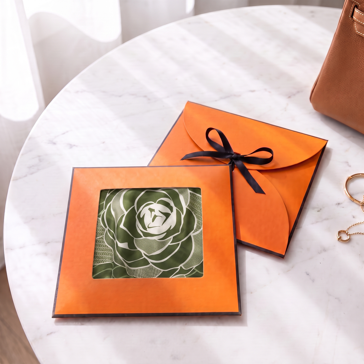 Gift packaging presented in its gift box