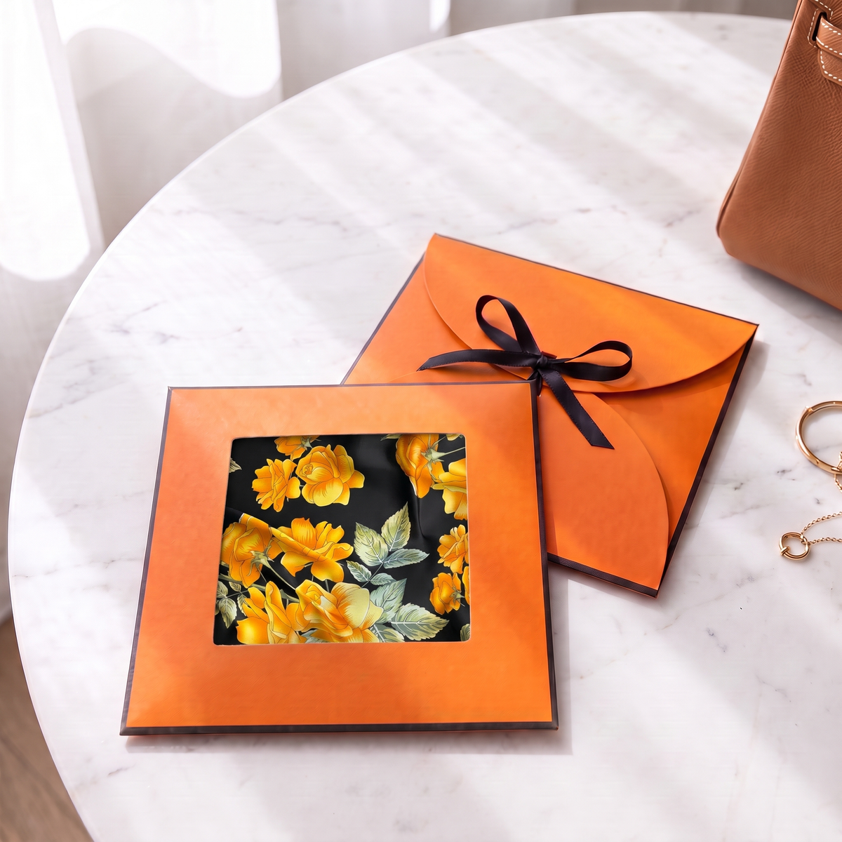 Gift packaging presented in its gift box
