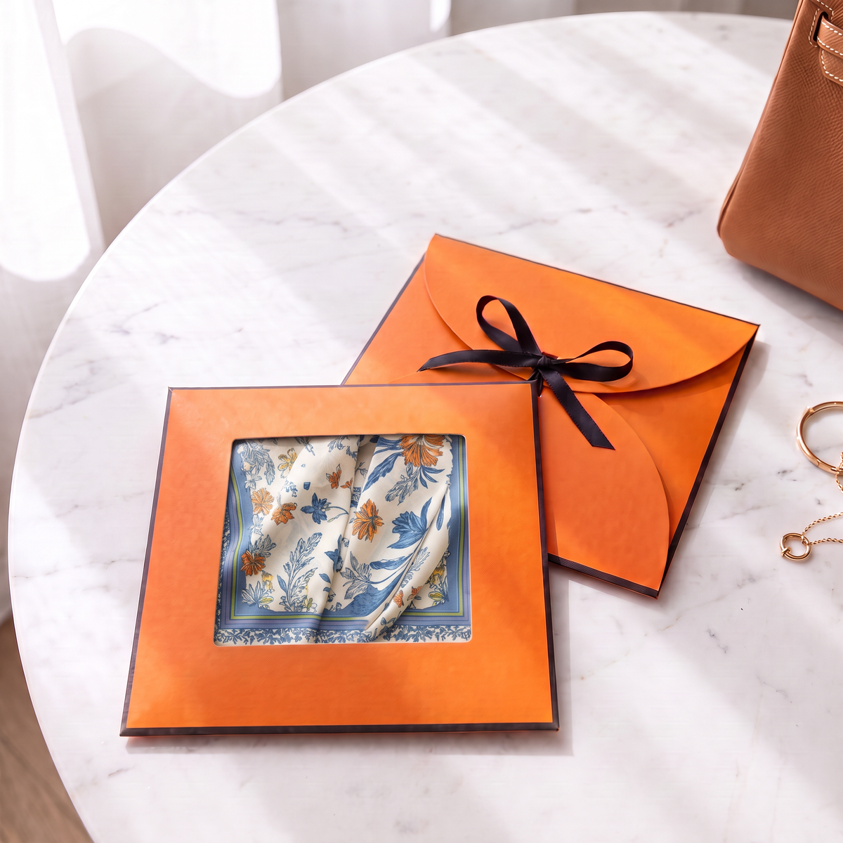 Gift packaging presented in its gift box