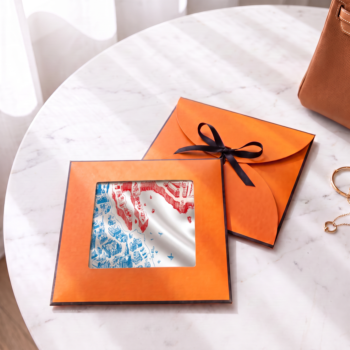 Gift packaging presented in its gift box