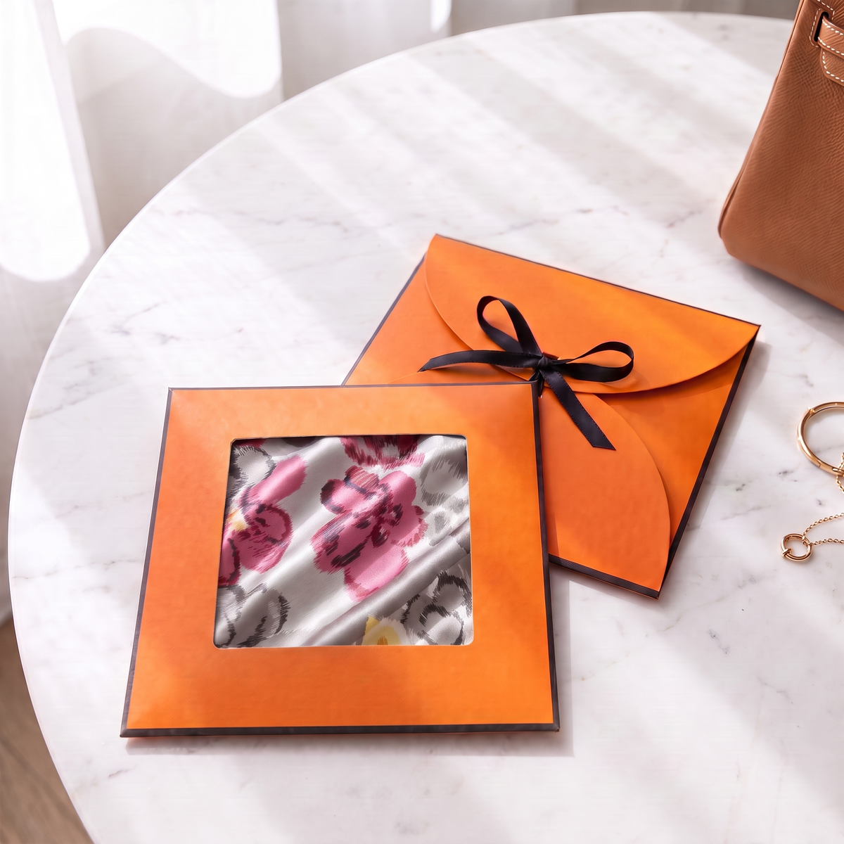 Gift packaging presented in its gift box